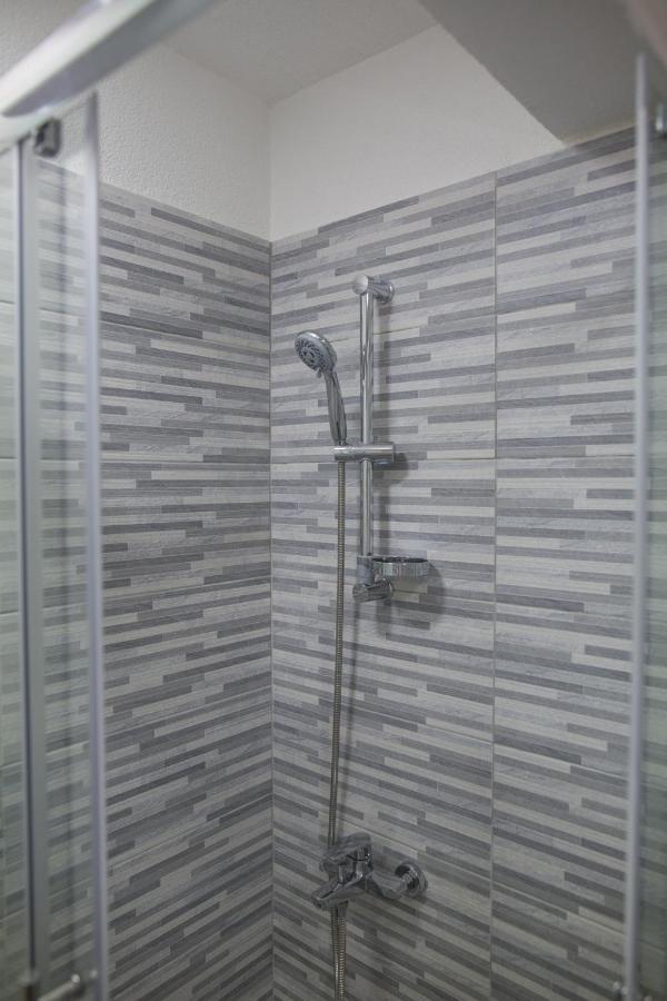 Serious Job Apartment Дубровник Екстериор снимка