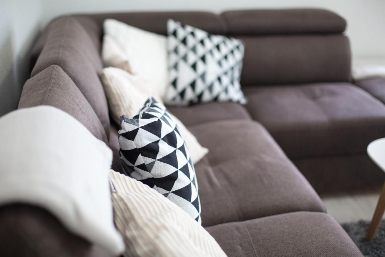 Serious Job Apartment Дубровник Екстериор снимка