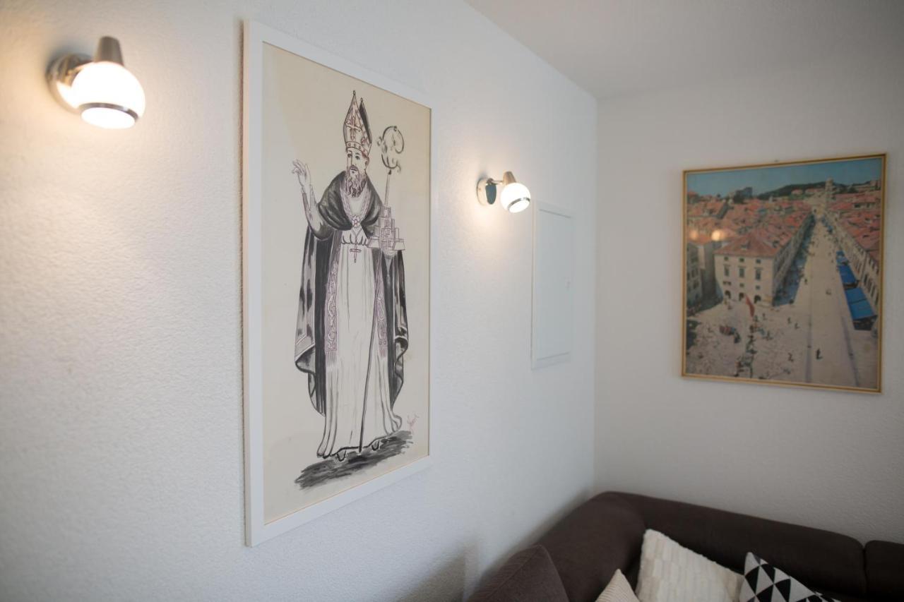 Serious Job Apartment Дубровник Екстериор снимка